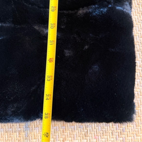 Gallery New York Black Faux Fur Black Jacket Medium - Picture 14 of 15